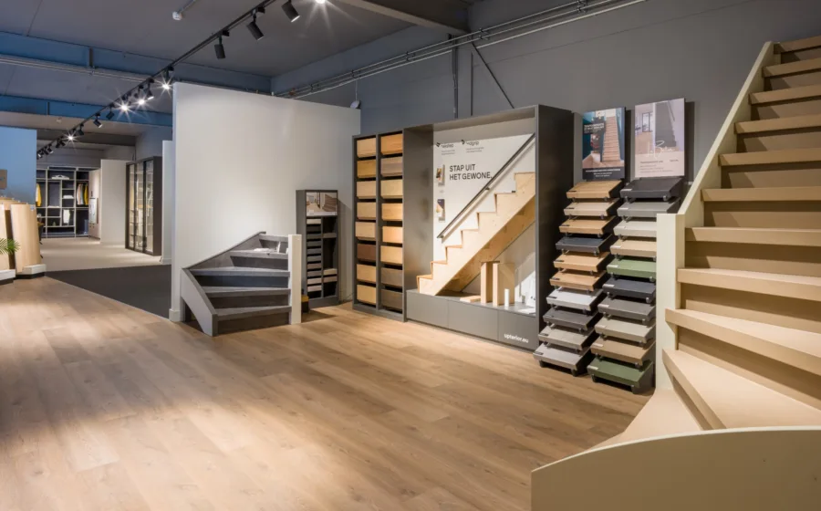 Aanhuis.nl Lelystand - dé woonwinkel van Lelystad voor vloeren, raamdecoratie, gordijnen, kasten op maat en meer!