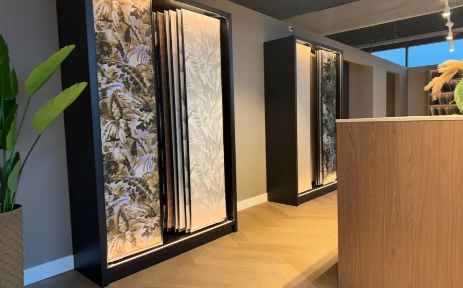 Aanhuis.nl Zaandstad: dé woonwinkel voor jouw nieuwe vloer, raamdecoratie, gordijnen, behang en meer!