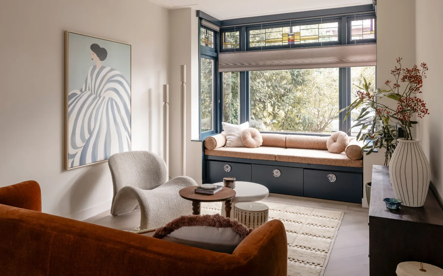 Sfeerfoto woonkamer met Luxaflex® Duette® shades