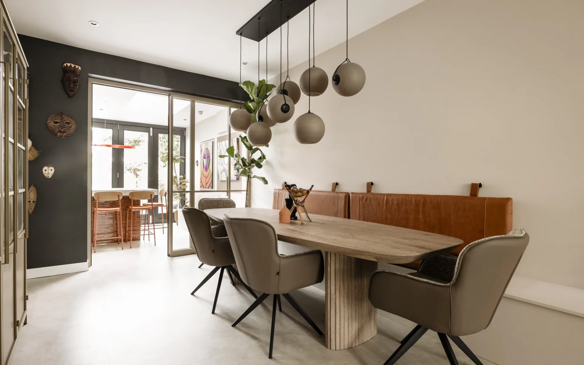 De eetkamer met Easywarm vloerverwarming en Aanhuis.nl pvc-vloer Kreta