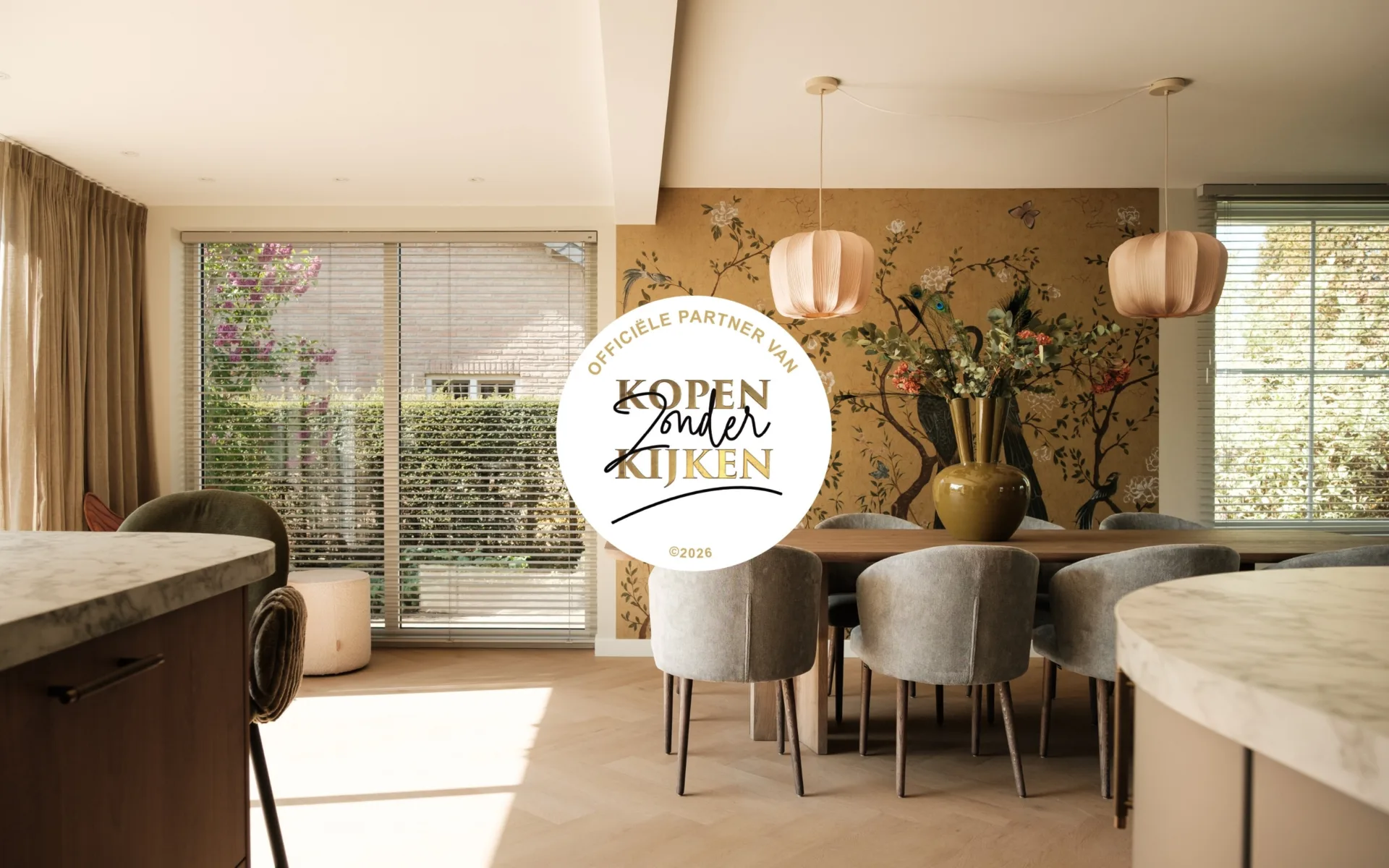 Basic naturel interieur met horizontale jaloezieën en inbetweens