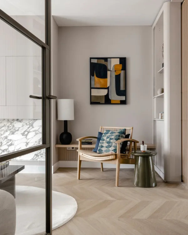 Hongaarse punt in beige tinten woonkamer