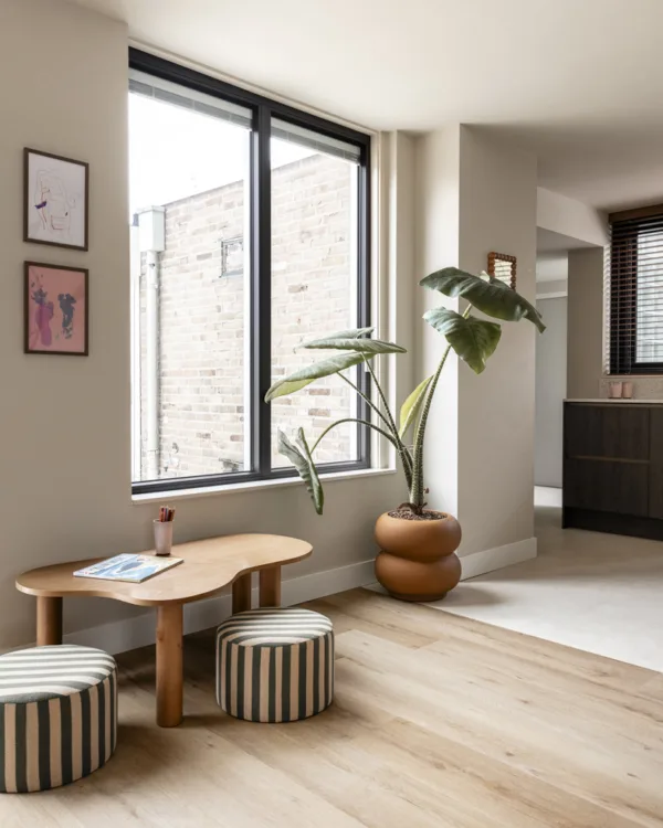 Speelhoekje van het gezin met duurzame, onderhoudsvriendelijke Cotap PVC-vloer, ideaal en kidsproof voor dagelijks gebruik.