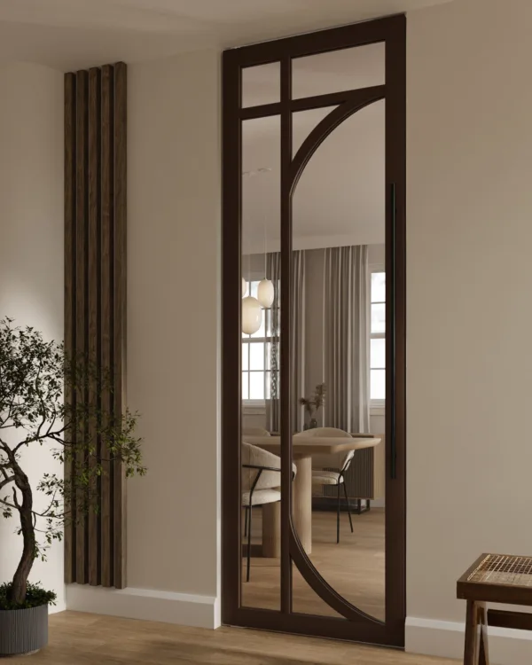 Weekamp houten loft deur met ronde vormen in donkerbruin