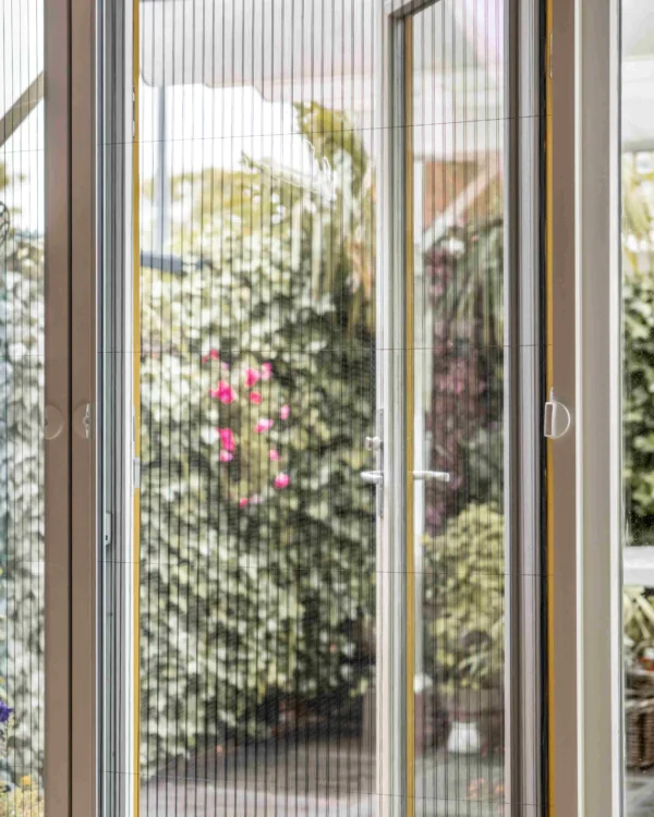 Vtwonen dubbele plisse hordeur van Luxaflex®
