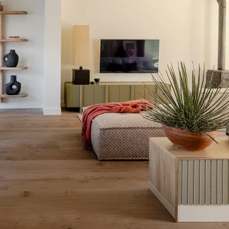 Lichte parketvloer van Lindura in de woonkamer