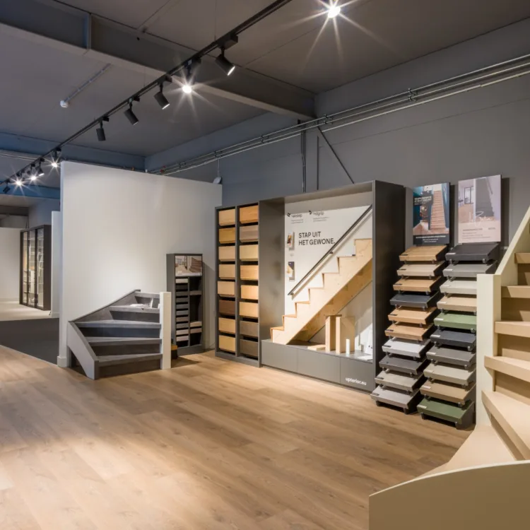 Aanhuis.nl Lelystand - dé woonwinkel van Lelystad voor vloeren, raamdecoratie, gordijnen, kasten op maat en meer!