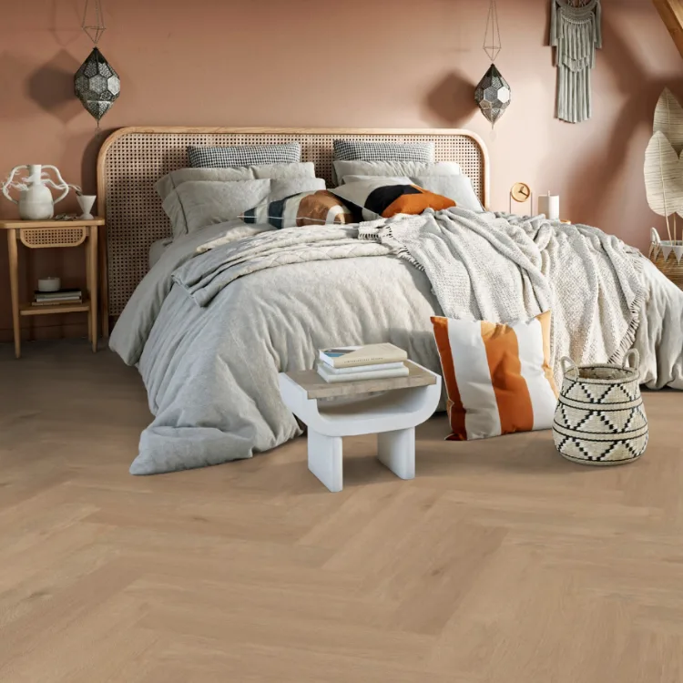 Pvc vloer Picasso - warme. bruine tint in houtlook in de slaapkamer