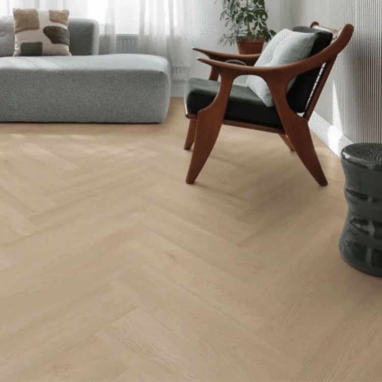 Lichte moduleo pvc vloer visgraat in woonkamer/zithoek