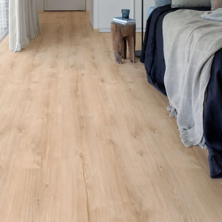 Lichte moduleo pvc vloer in slaapkamer