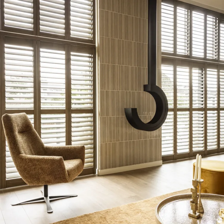 Een samenhangend interieur met een ‘new chic’ uitstraling: luxe, gezelligheid en karakter in één woning