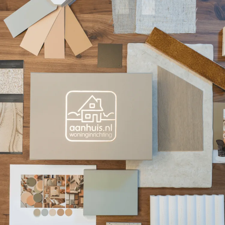 Aanhuis.nl stalen box met stalen van interieurproducten