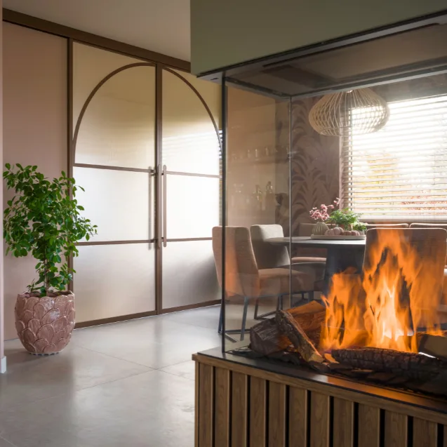 Bronze stalen deuren