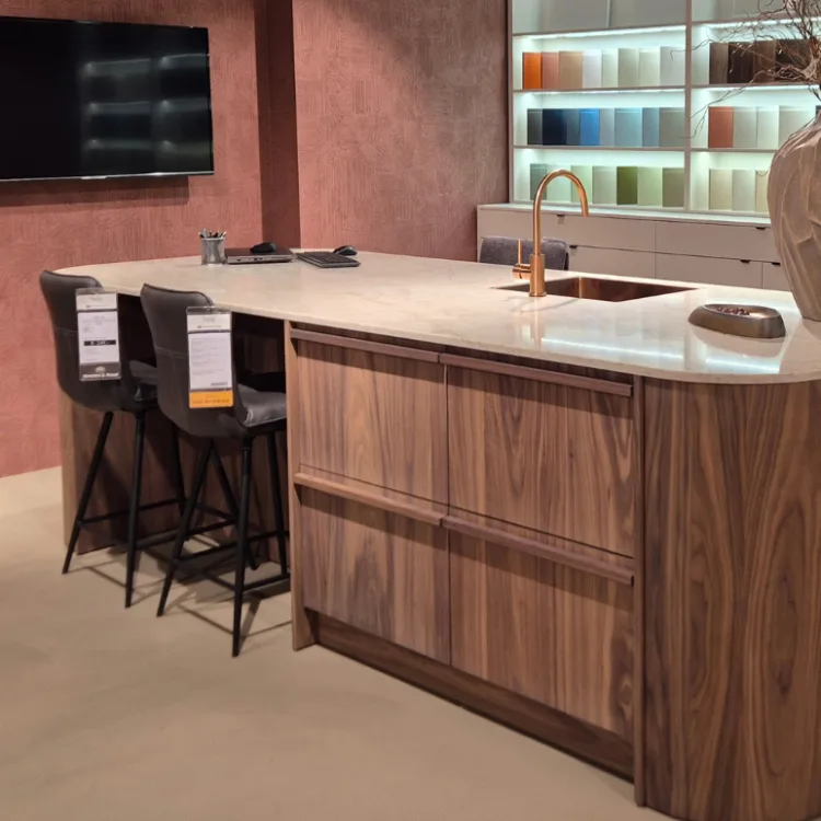 Keukenrenovatie Hello Front bij Aanhuis nl Eindhoven