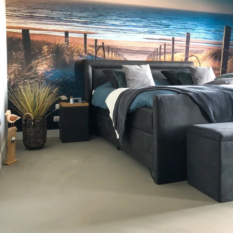 Gietvloer Corestone cafe au lait in slaapkamer