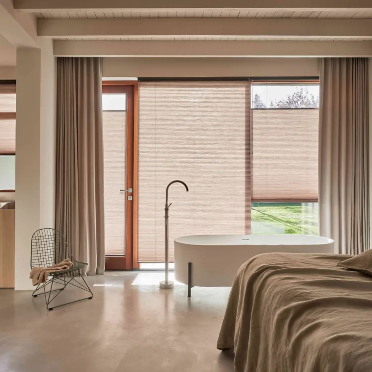 Raamdecoratie Luxaflex met PowerView motor