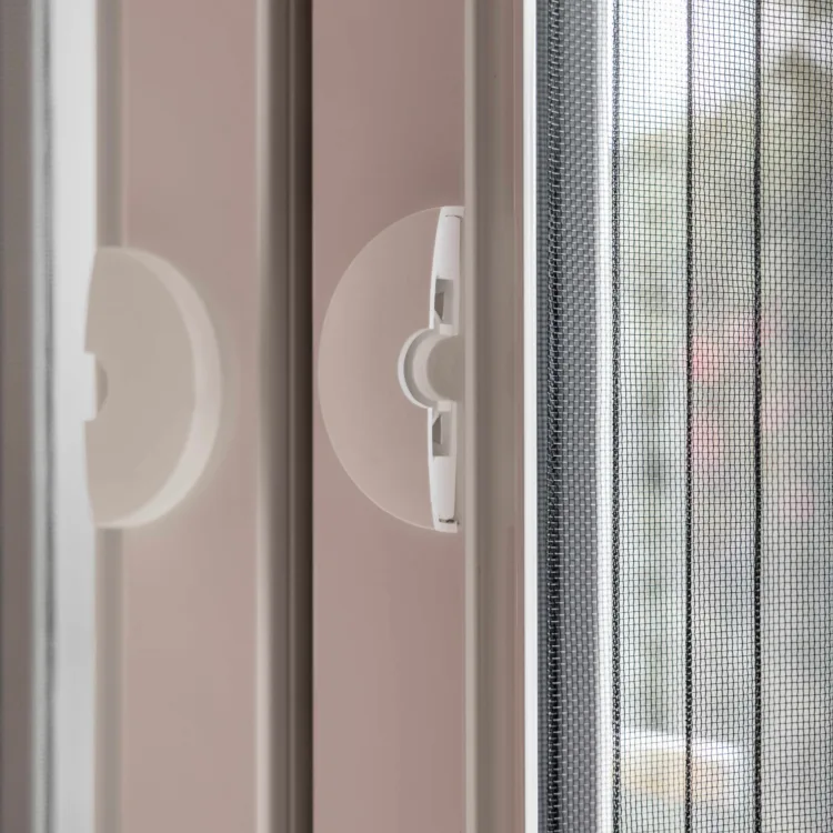 Vtwonen dubbele plisse hordeur van Luxaflex® detailfoto