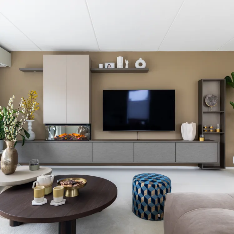 vtwonen seizoen 18 afl. 1 Almere woonkamer kast